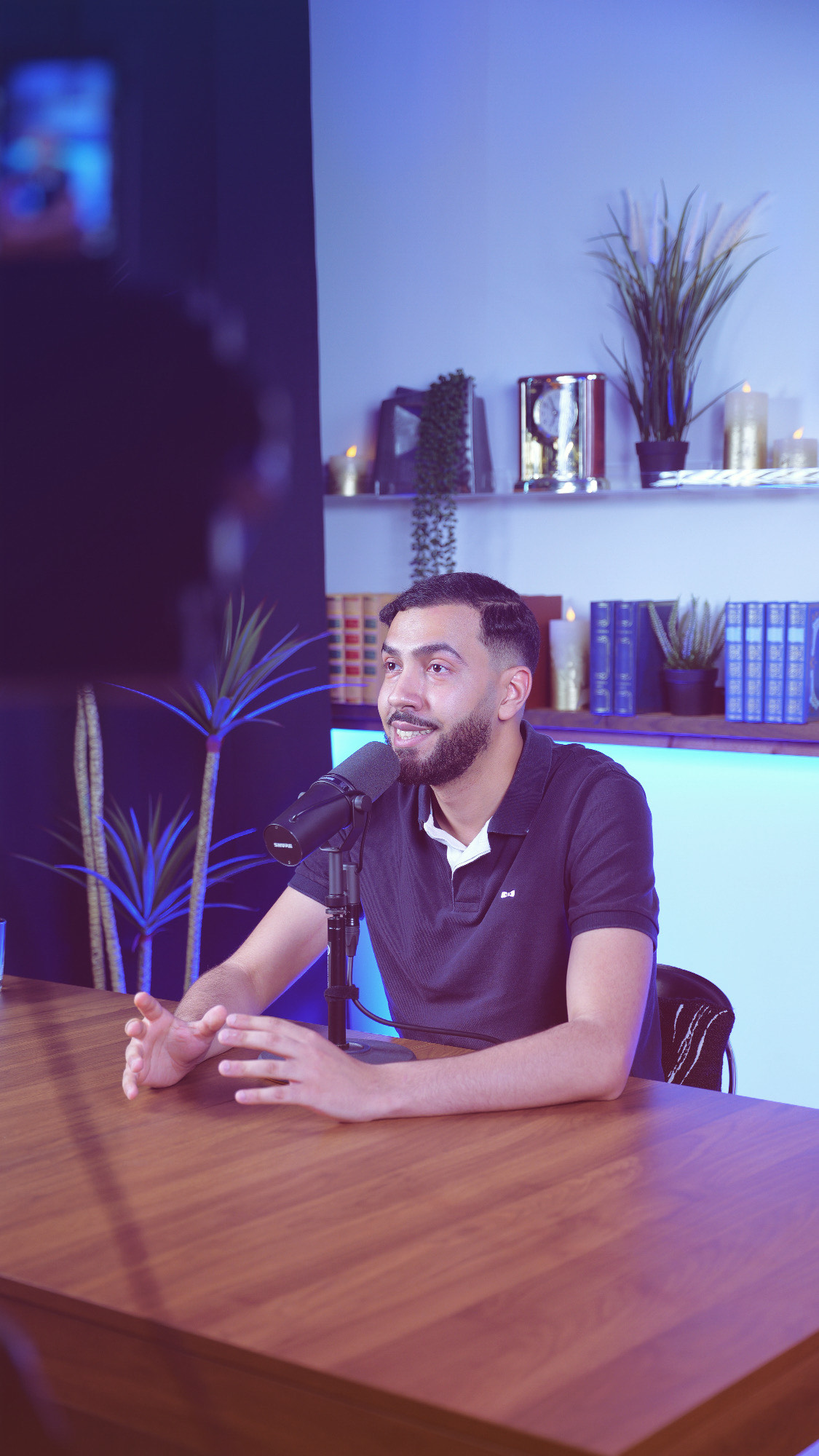 Anwar en studio d'enregistrement